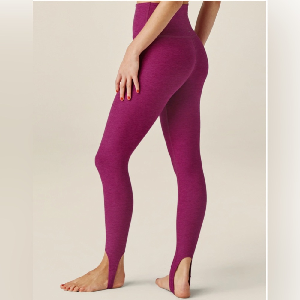 Beyond Yoga Well Rounded Stirrup Leggings